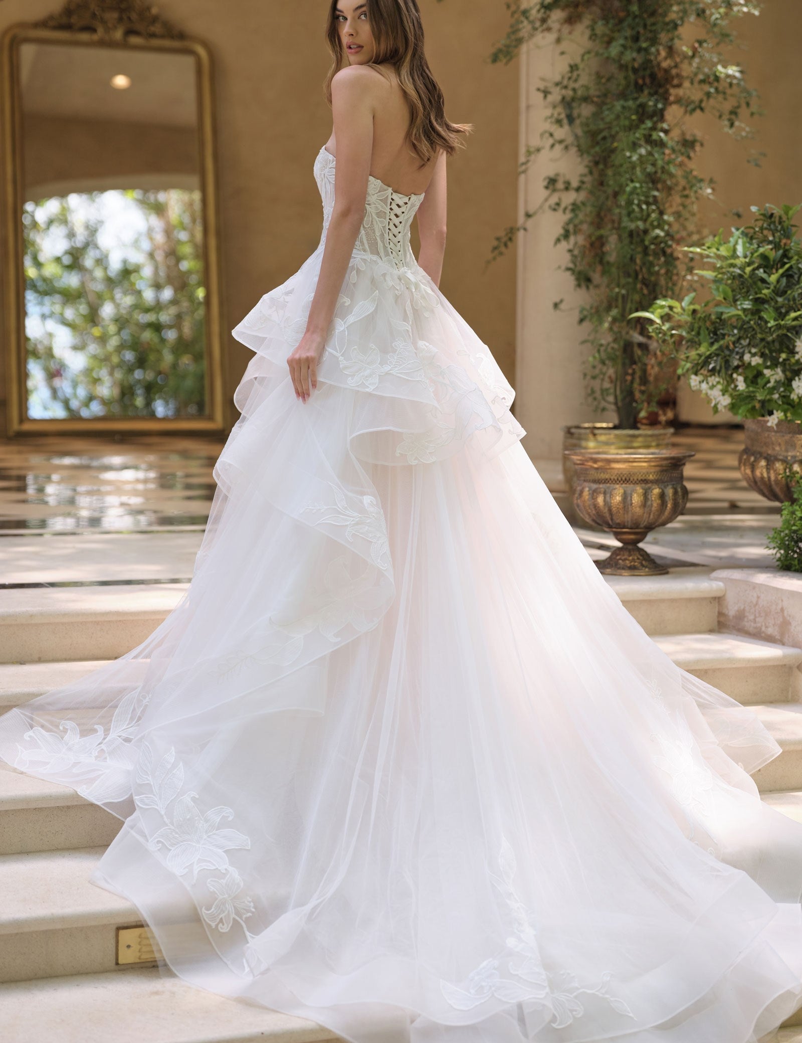 WL059_OFF--WHITE-NUDE_BACK.jpg