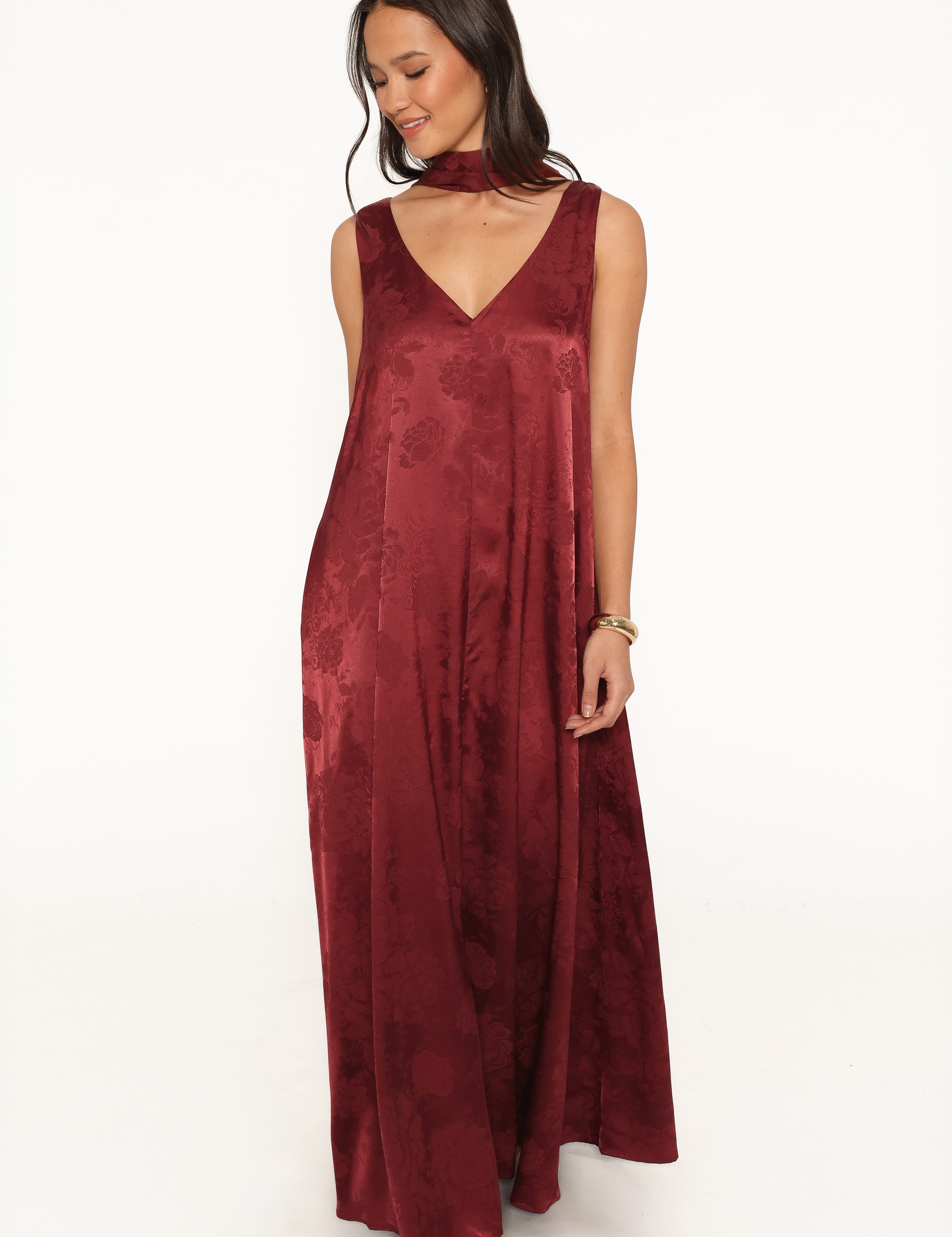 dresses-aeryn-maxi-dress-burgundy-1249012999.jpg