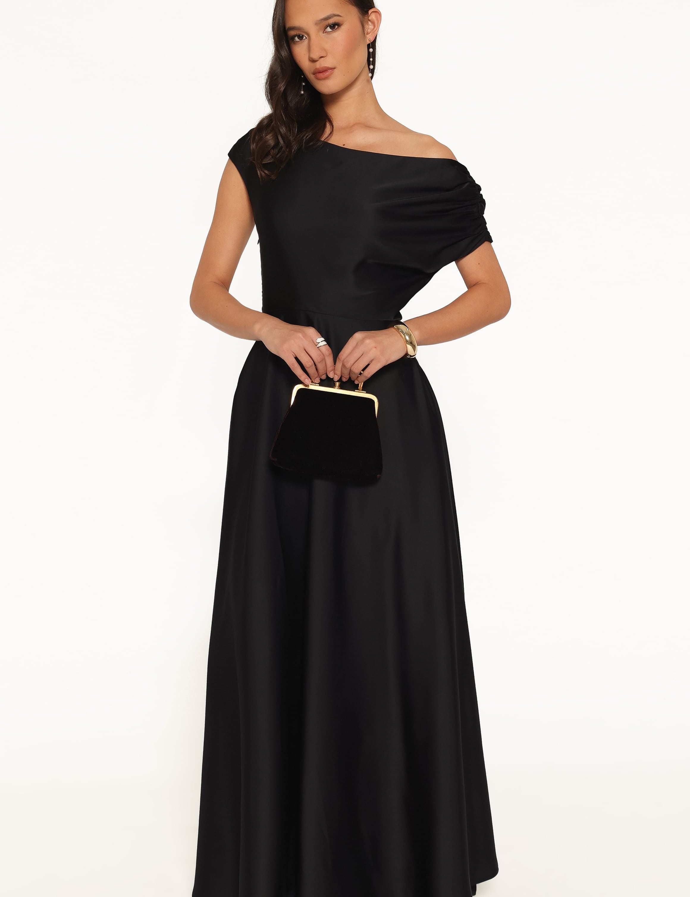 dresses-alyce-maxi-dress-black-1249155737.jpg