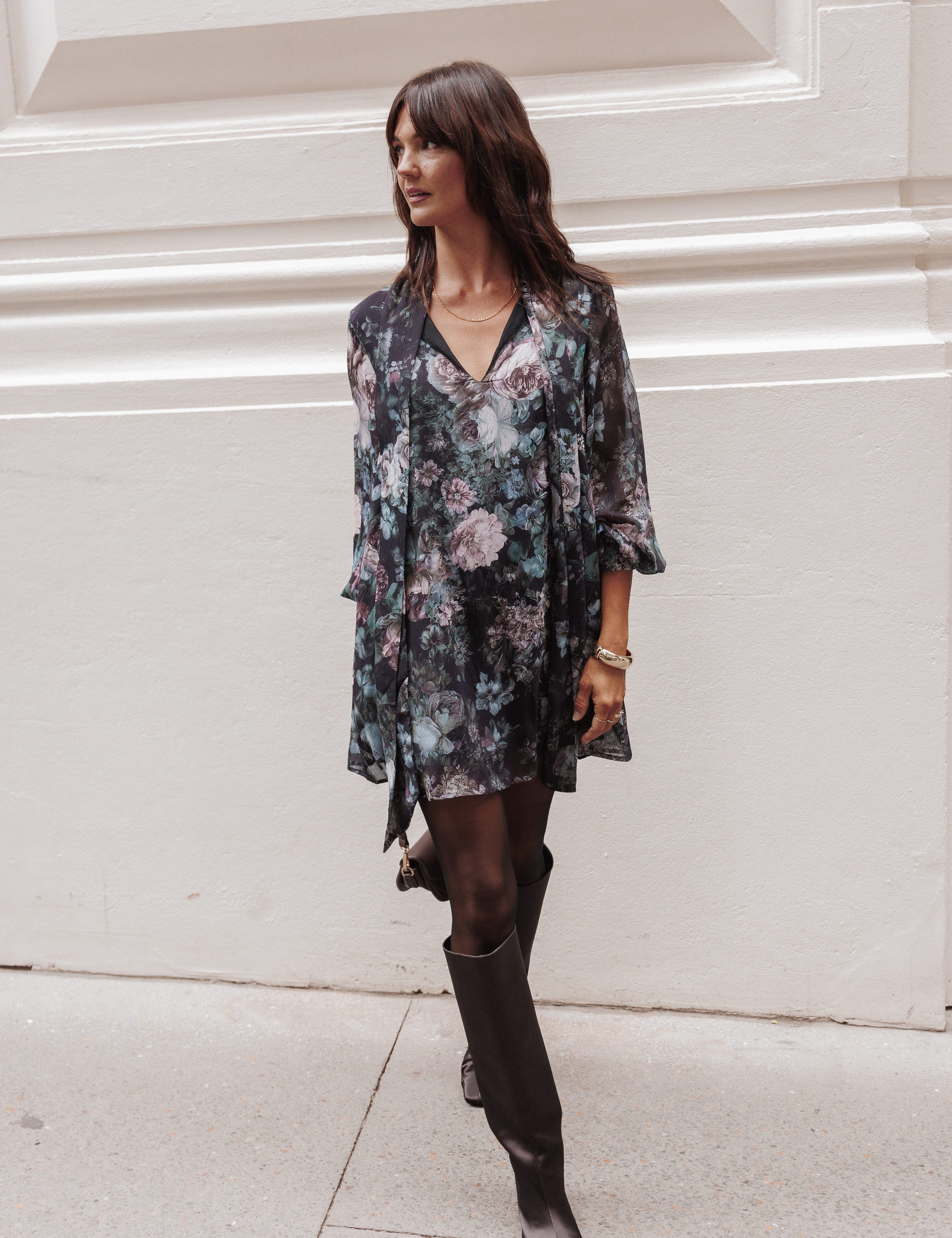dresses-baylie-long-sleeve-mini-dress-black-rose-1259060881.jpg