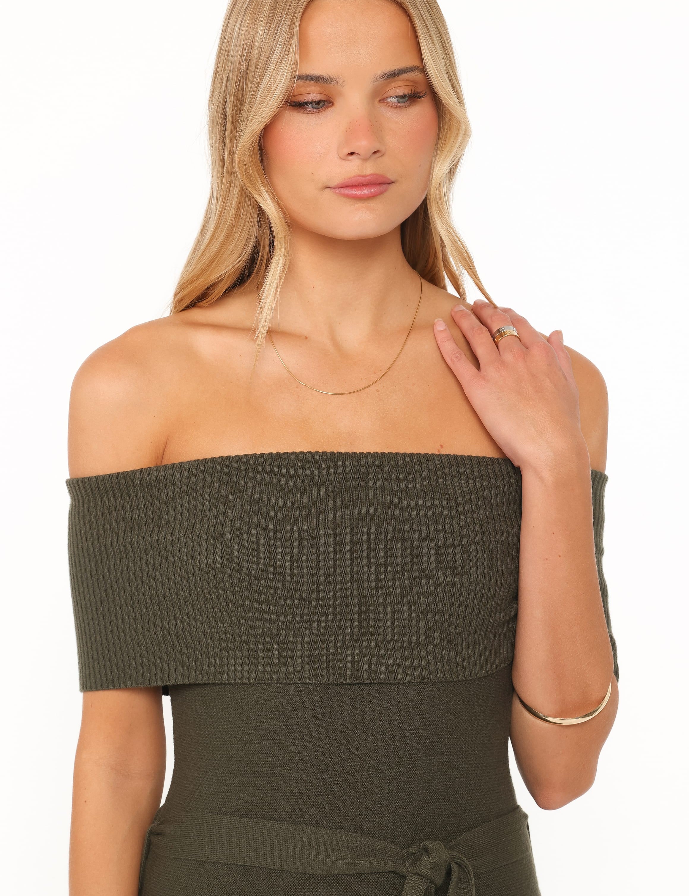 dresses-colleen-off-shoulder-maxi-dress-olive-green-1244036485.jpg