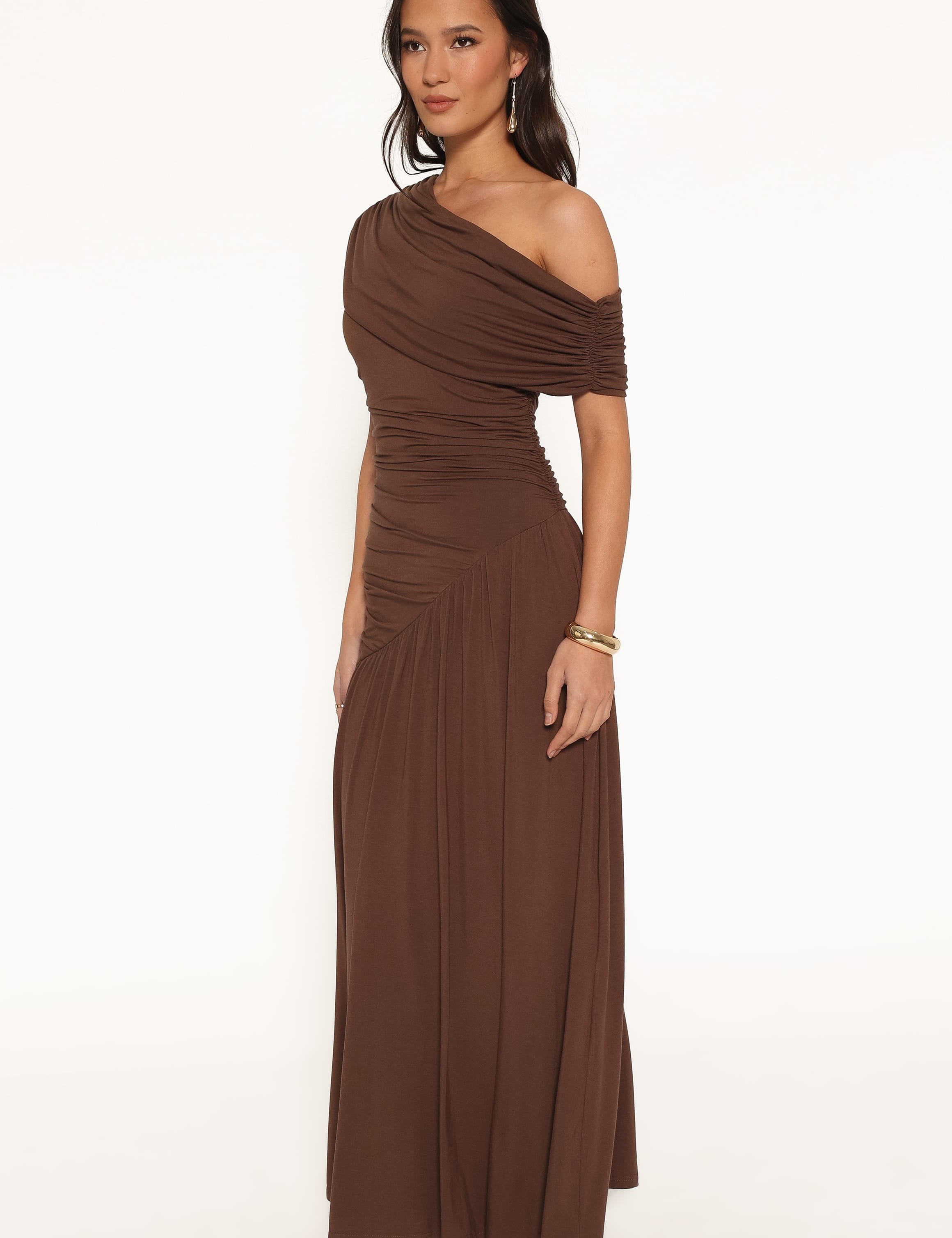 dresses-sharmay-off-shoulder-maxi-dress-brown-1249263859.jpg