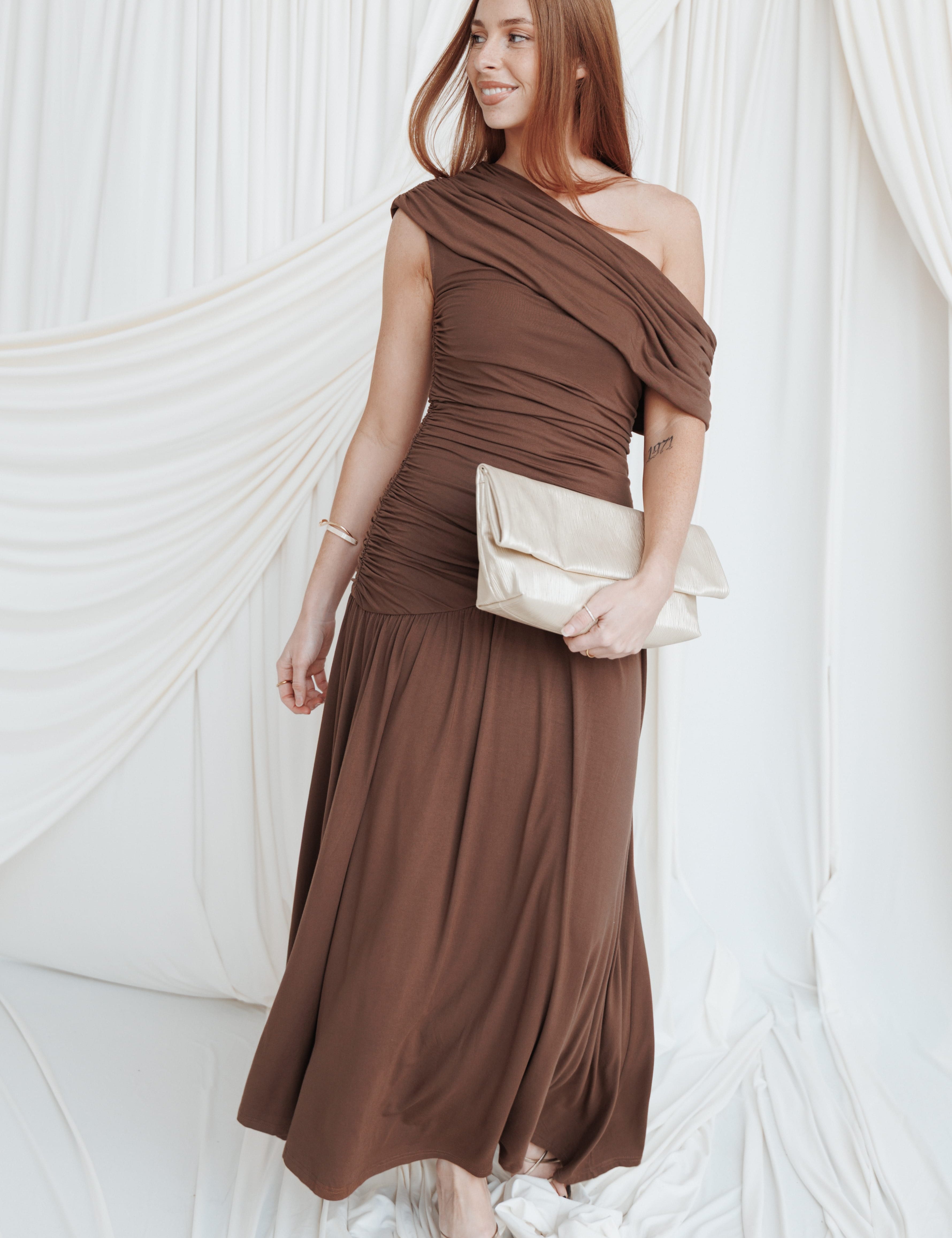 dresses-sharmay-off-shoulder-maxi-dress-brown-1253817269.jpg