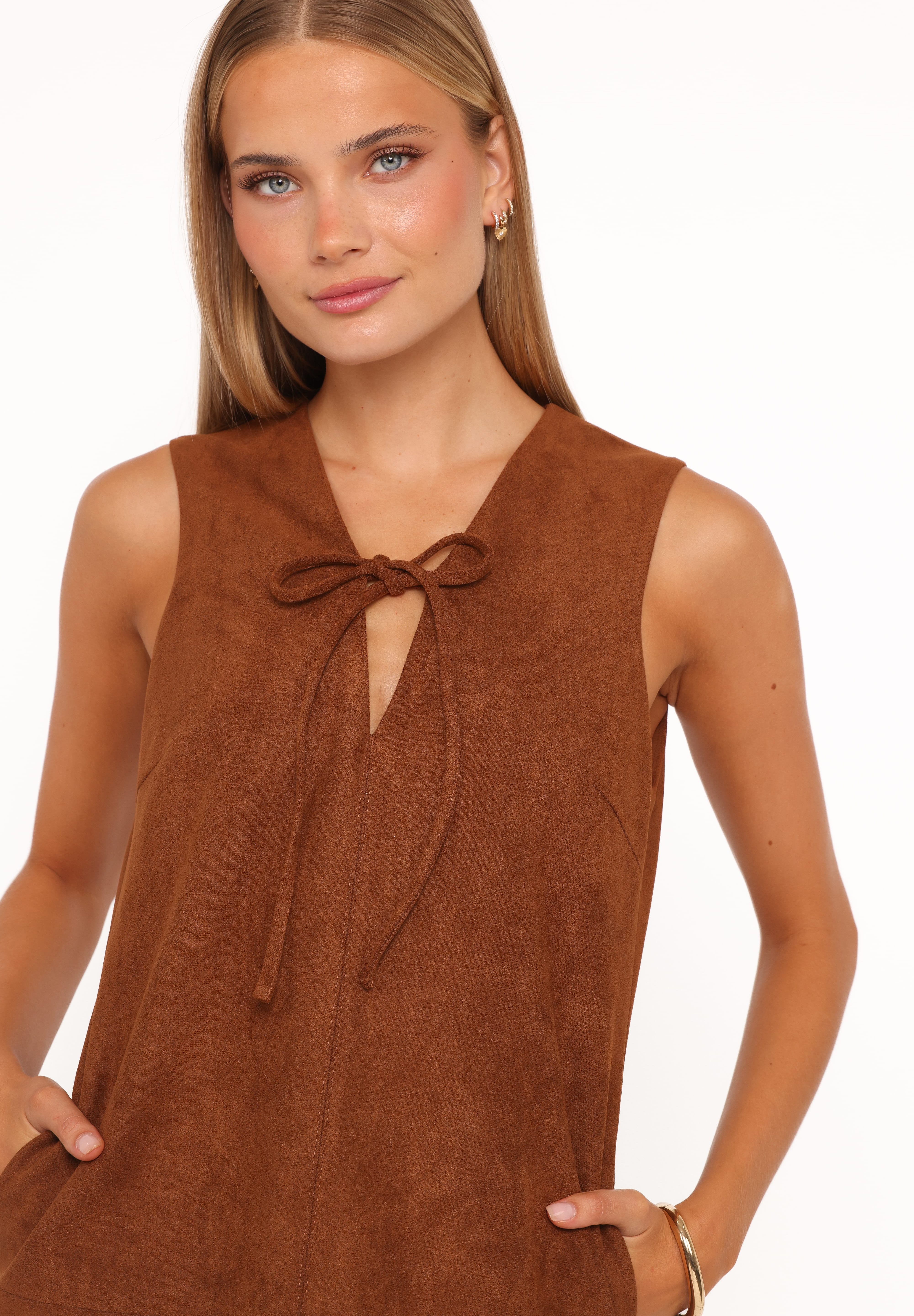 Jonty Scallop Hem Mini Dress - Copper Tan
