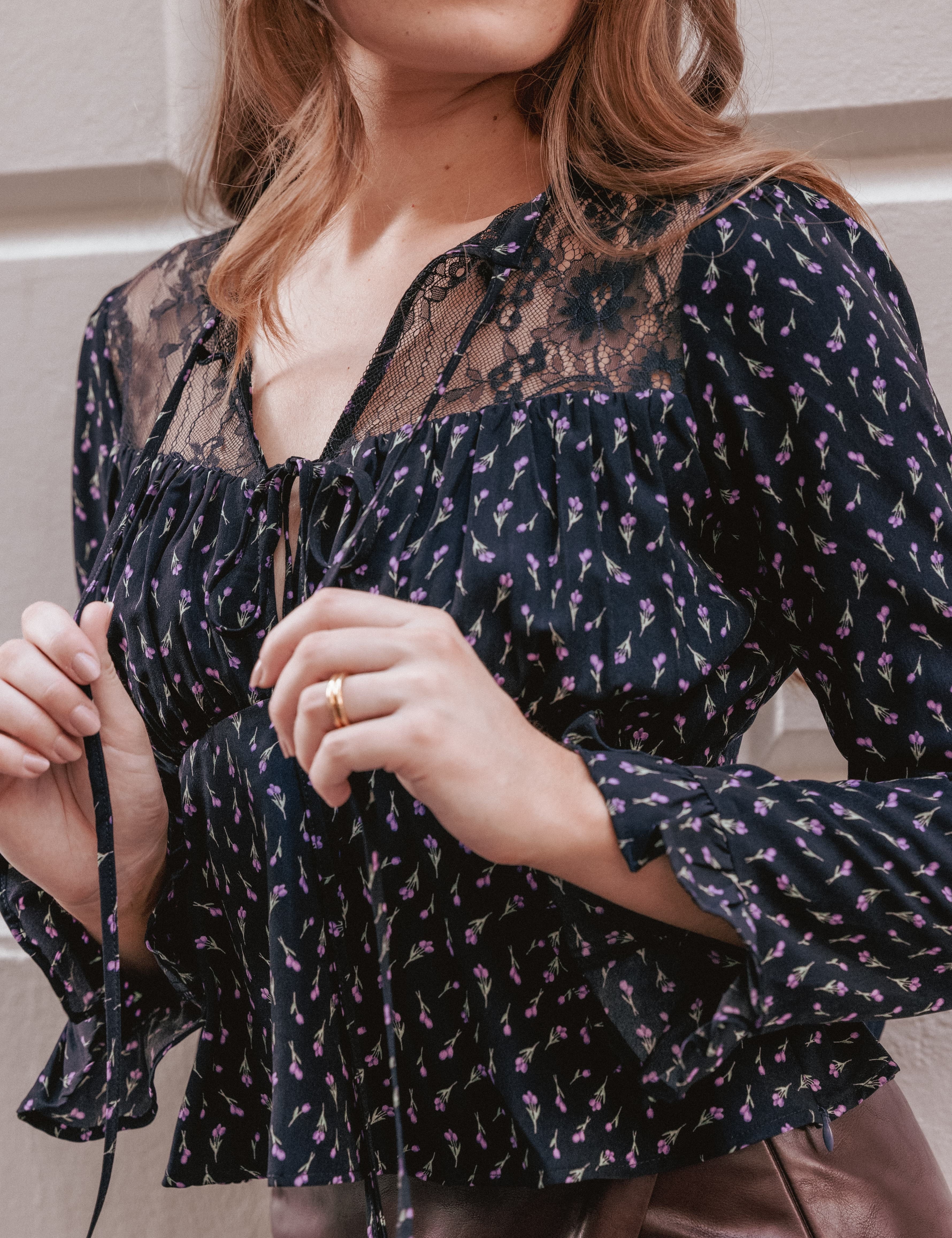 tops-caoimhe-lace-inset-top-navy-tulip-floral-1257442137.jpg